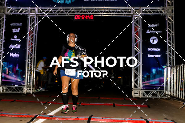 Buy your photos of the eventNeon Night Run 2019 - Brasilia on Fotop