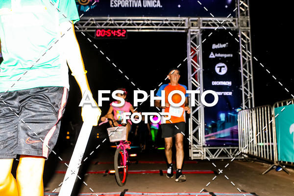 Buy your photos of the eventNeon Night Run 2019 - Brasilia on Fotop