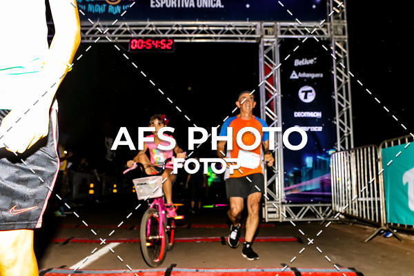 Buy your photos of the eventNeon Night Run 2019 - Brasilia on Fotop