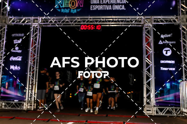 Buy your photos of the eventNeon Night Run 2019 - Brasilia on Fotop