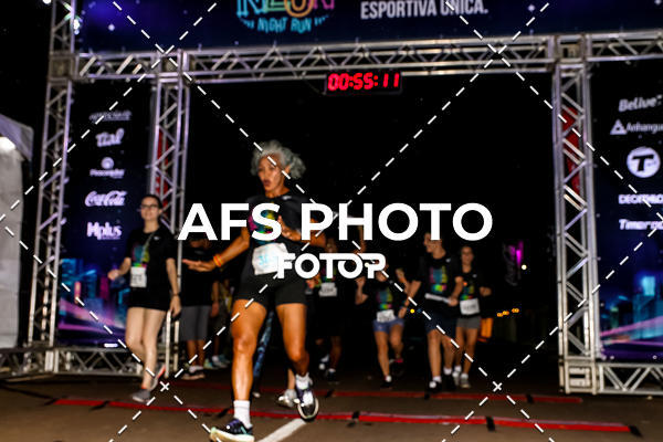 Buy your photos of the eventNeon Night Run 2019 - Brasilia on Fotop