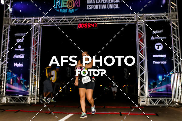 Buy your photos of the eventNeon Night Run 2019 - Brasilia on Fotop