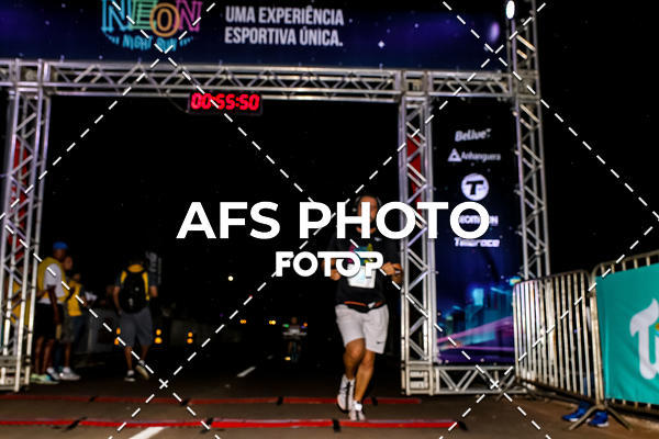 Buy your photos of the eventNeon Night Run 2019 - Brasilia on Fotop