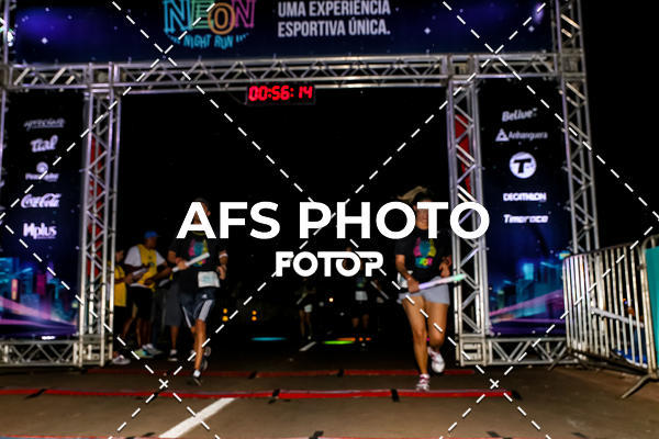 Buy your photos of the eventNeon Night Run 2019 - Brasilia on Fotop
