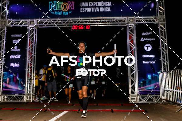 Buy your photos of the eventNeon Night Run 2019 - Brasilia on Fotop