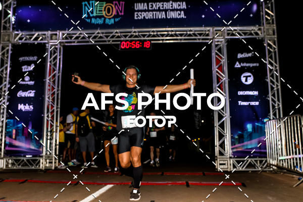Buy your photos of the eventNeon Night Run 2019 - Brasilia on Fotop