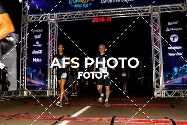 Buy your photos of the eventNeon Night Run 2019 - Brasilia on Fotop