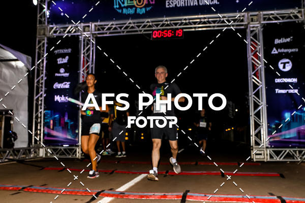 Buy your photos of the eventNeon Night Run 2019 - Brasilia on Fotop