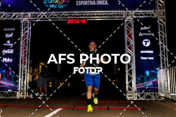 Buy your photos of the eventNeon Night Run 2019 - Brasilia on Fotop