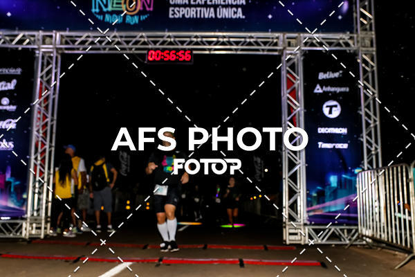 Buy your photos of the eventNeon Night Run 2019 - Brasilia on Fotop