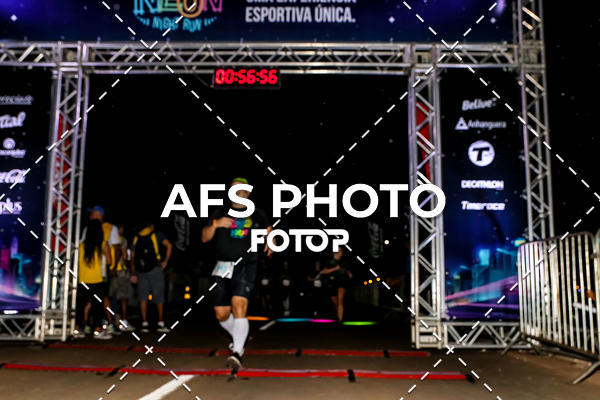 Buy your photos of the eventNeon Night Run 2019 - Brasilia on Fotop