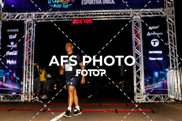 Buy your photos of the eventNeon Night Run 2019 - Brasilia on Fotop