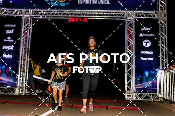 Buy your photos of the eventNeon Night Run 2019 - Brasilia on Fotop