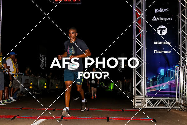 Buy your photos of the eventNeon Night Run 2019 - Brasilia on Fotop