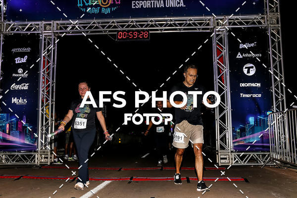 Buy your photos of the eventNeon Night Run 2019 - Brasilia on Fotop