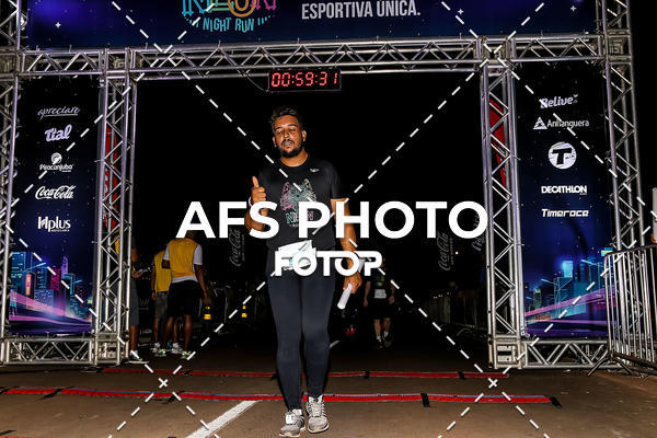 Buy your photos of the eventNeon Night Run 2019 - Brasilia on Fotop