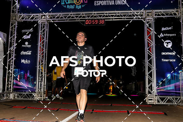 Buy your photos of the eventNeon Night Run 2019 - Brasilia on Fotop