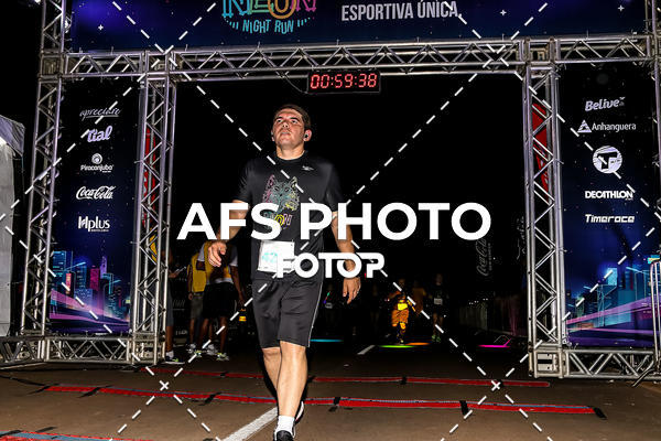 Buy your photos of the eventNeon Night Run 2019 - Brasilia on Fotop