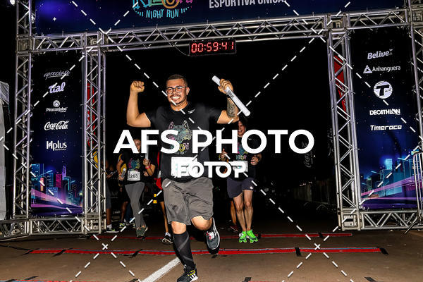 Buy your photos of the eventNeon Night Run 2019 - Brasilia on Fotop