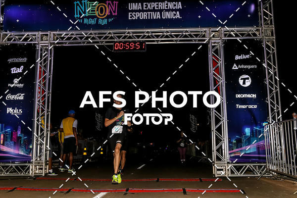 Buy your photos of the eventNeon Night Run 2019 - Brasilia on Fotop