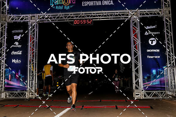 Buy your photos of the eventNeon Night Run 2019 - Brasilia on Fotop