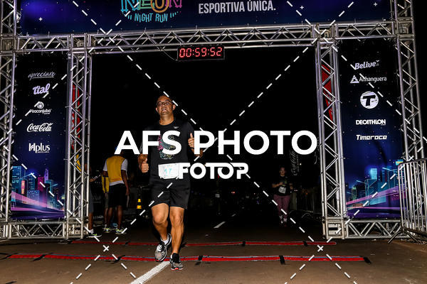 Buy your photos of the eventNeon Night Run 2019 - Brasilia on Fotop