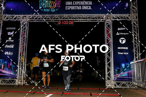 Buy your photos of the eventNeon Night Run 2019 - Brasilia on Fotop