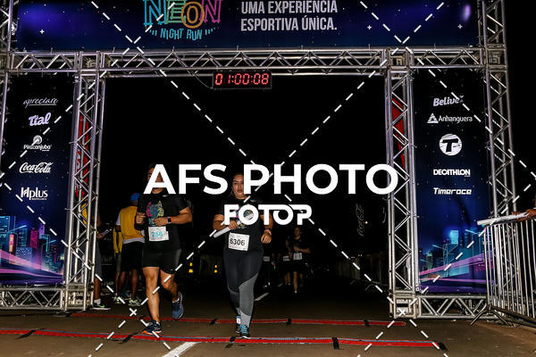Buy your photos of the eventNeon Night Run 2019 - Brasilia on Fotop