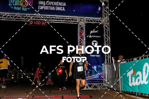 Buy your photos of the eventNeon Night Run 2019 - Brasilia on Fotop