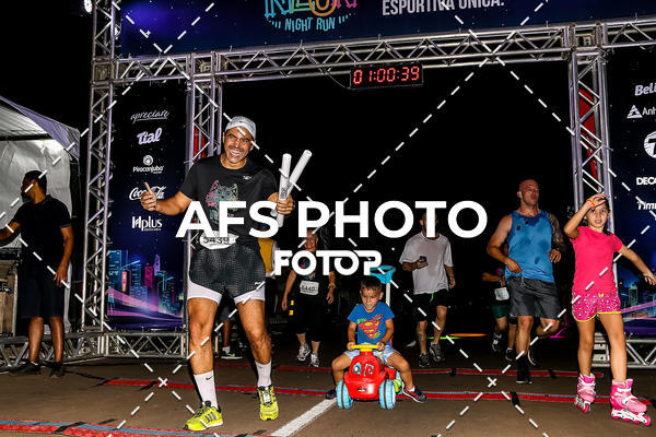 Buy your photos of the eventNeon Night Run 2019 - Brasilia on Fotop