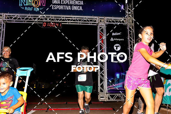 Buy your photos of the eventNeon Night Run 2019 - Brasilia on Fotop