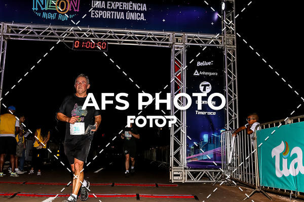 Buy your photos of the eventNeon Night Run 2019 - Brasilia on Fotop