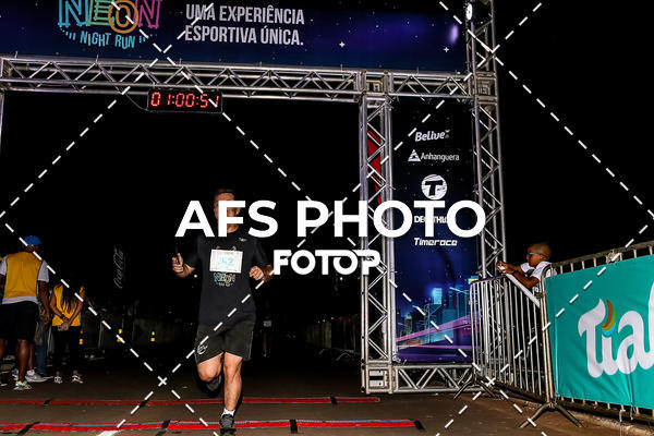 Buy your photos of the eventNeon Night Run 2019 - Brasilia on Fotop
