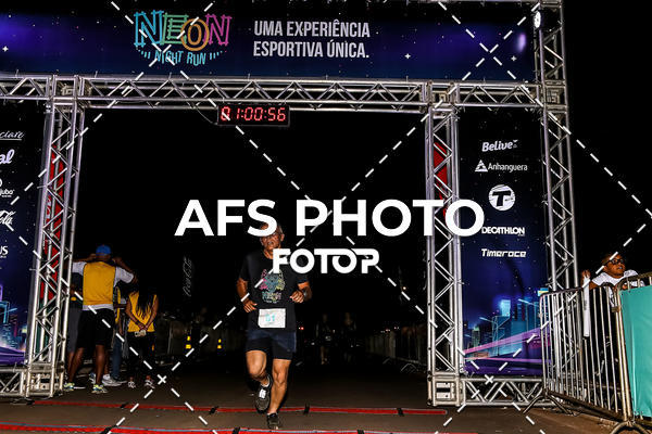 Buy your photos of the eventNeon Night Run 2019 - Brasilia on Fotop