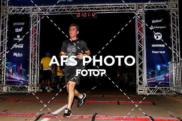 Buy your photos of the eventNeon Night Run 2019 - Brasilia on Fotop