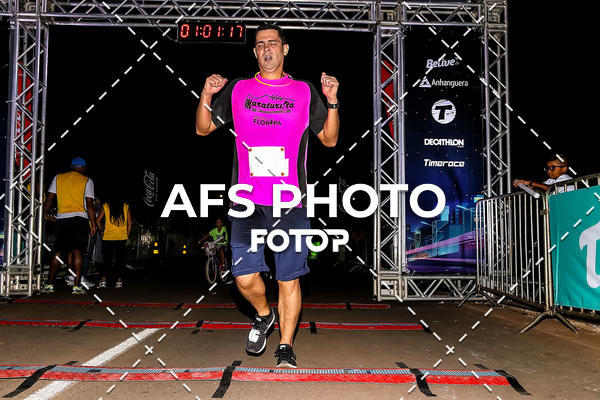 Buy your photos of the eventNeon Night Run 2019 - Brasilia on Fotop