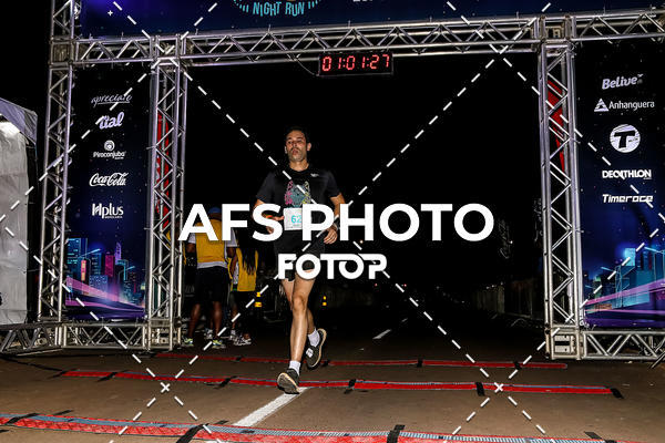 Buy your photos of the eventNeon Night Run 2019 - Brasilia on Fotop