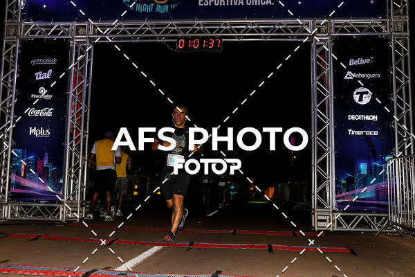Buy your photos of the eventNeon Night Run 2019 - Brasilia on Fotop