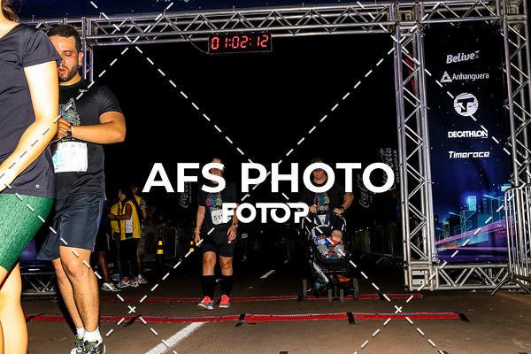Buy your photos of the eventNeon Night Run 2019 - Brasilia on Fotop