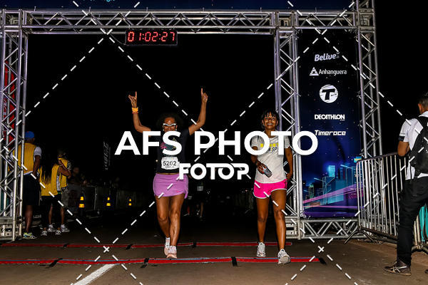 Buy your photos of the eventNeon Night Run 2019 - Brasilia on Fotop