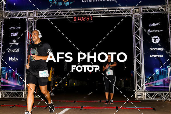 Buy your photos of the eventNeon Night Run 2019 - Brasilia on Fotop