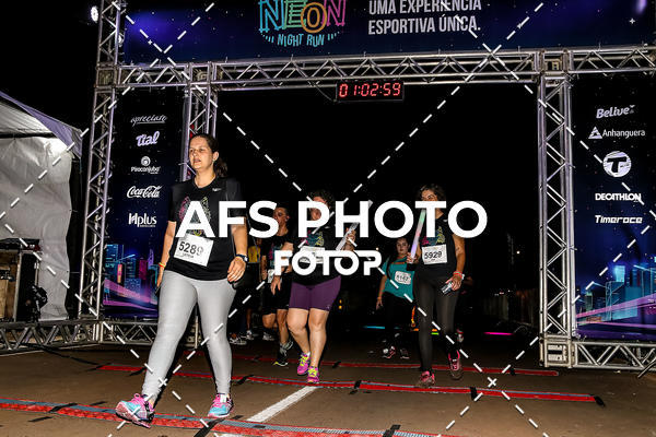 Buy your photos of the eventNeon Night Run 2019 - Brasilia on Fotop