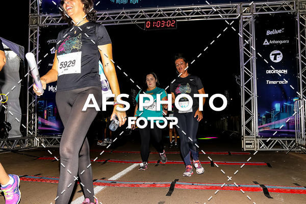 Buy your photos of the eventNeon Night Run 2019 - Brasilia on Fotop