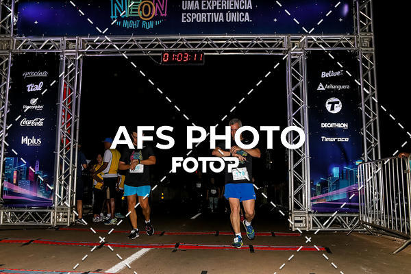 Buy your photos of the eventNeon Night Run 2019 - Brasilia on Fotop