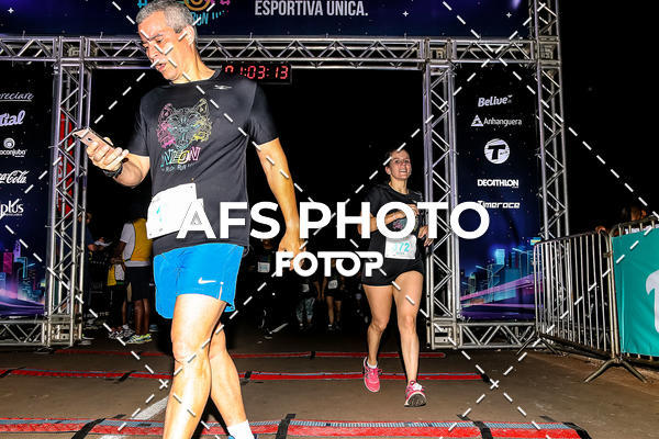 Buy your photos of the eventNeon Night Run 2019 - Brasilia on Fotop