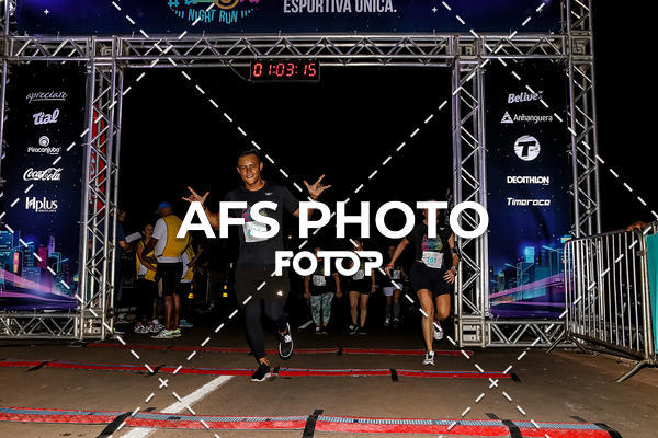 Buy your photos of the eventNeon Night Run 2019 - Brasilia on Fotop