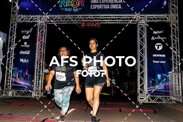 Buy your photos of the eventNeon Night Run 2019 - Brasilia on Fotop