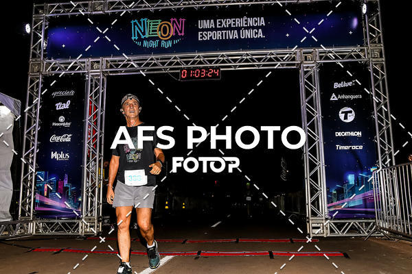 Buy your photos of the eventNeon Night Run 2019 - Brasilia on Fotop