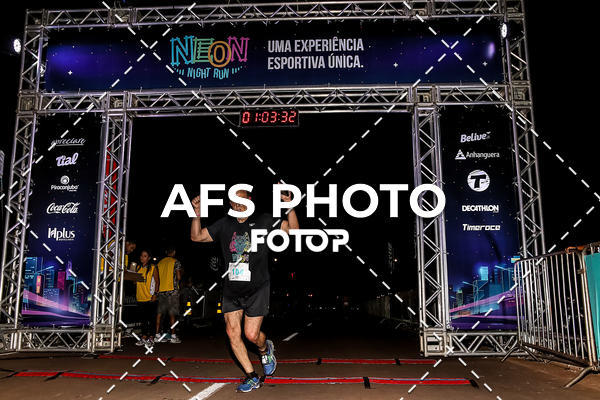 Buy your photos of the eventNeon Night Run 2019 - Brasilia on Fotop