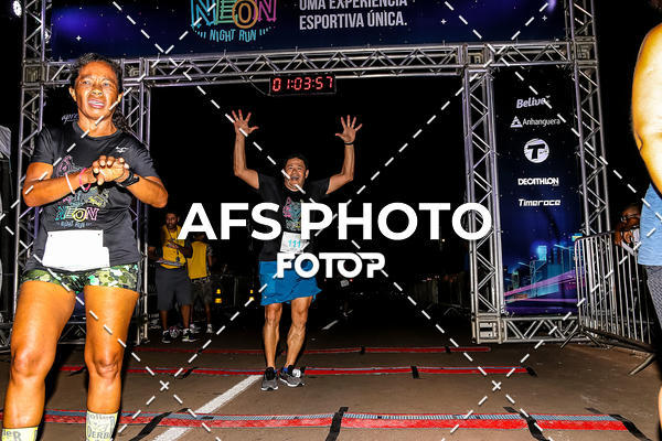 Buy your photos of the eventNeon Night Run 2019 - Brasilia on Fotop